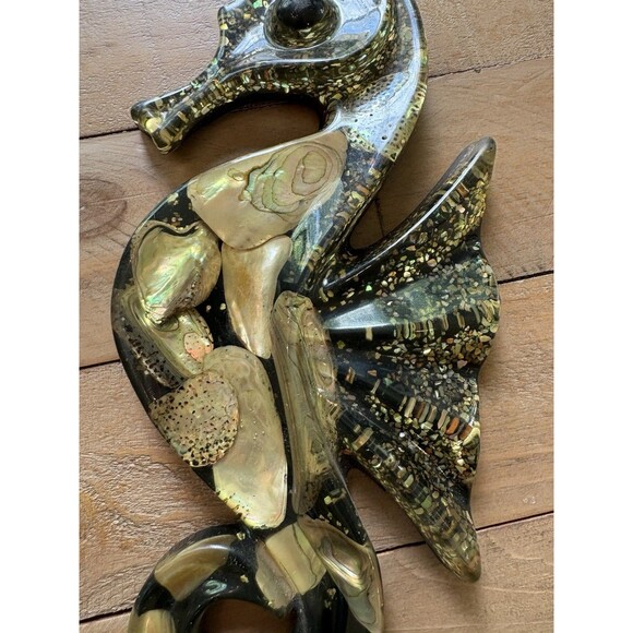 Vintage Lucite Abalone Shell Seahorse Wall Hanging 10 Inches - Picture 3 of 11